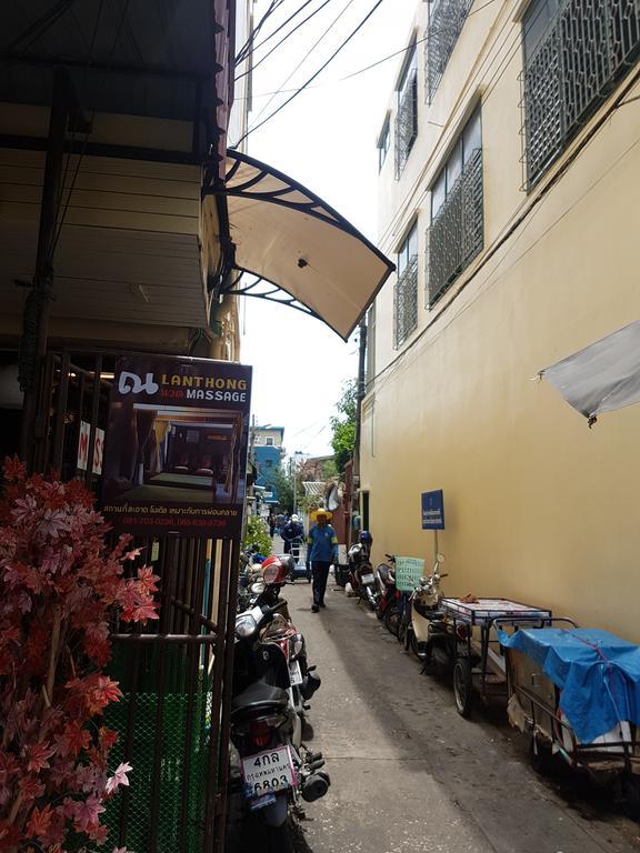 S.E.T Thanmongkol Residence Bangkok Exterior photo