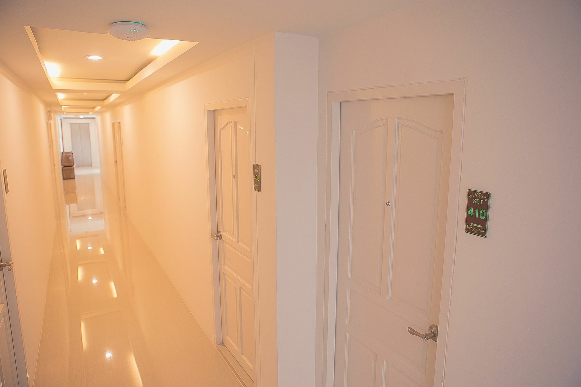 S.E.T Thanmongkol Residence Bangkok Exterior photo
