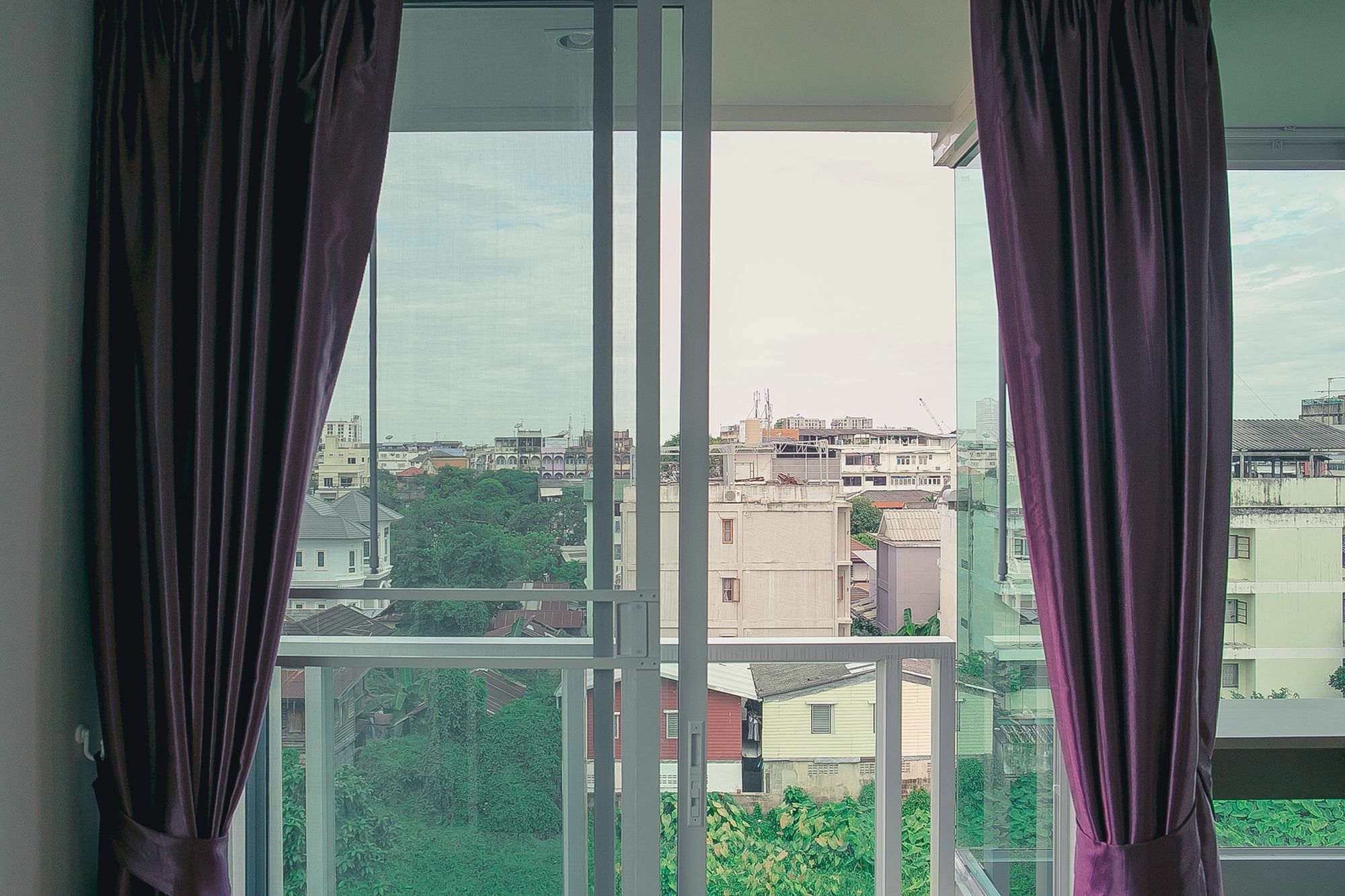S.E.T Thanmongkol Residence Bangkok Exterior photo